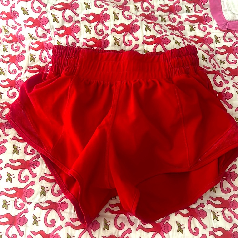 Lululemon hotty hots red